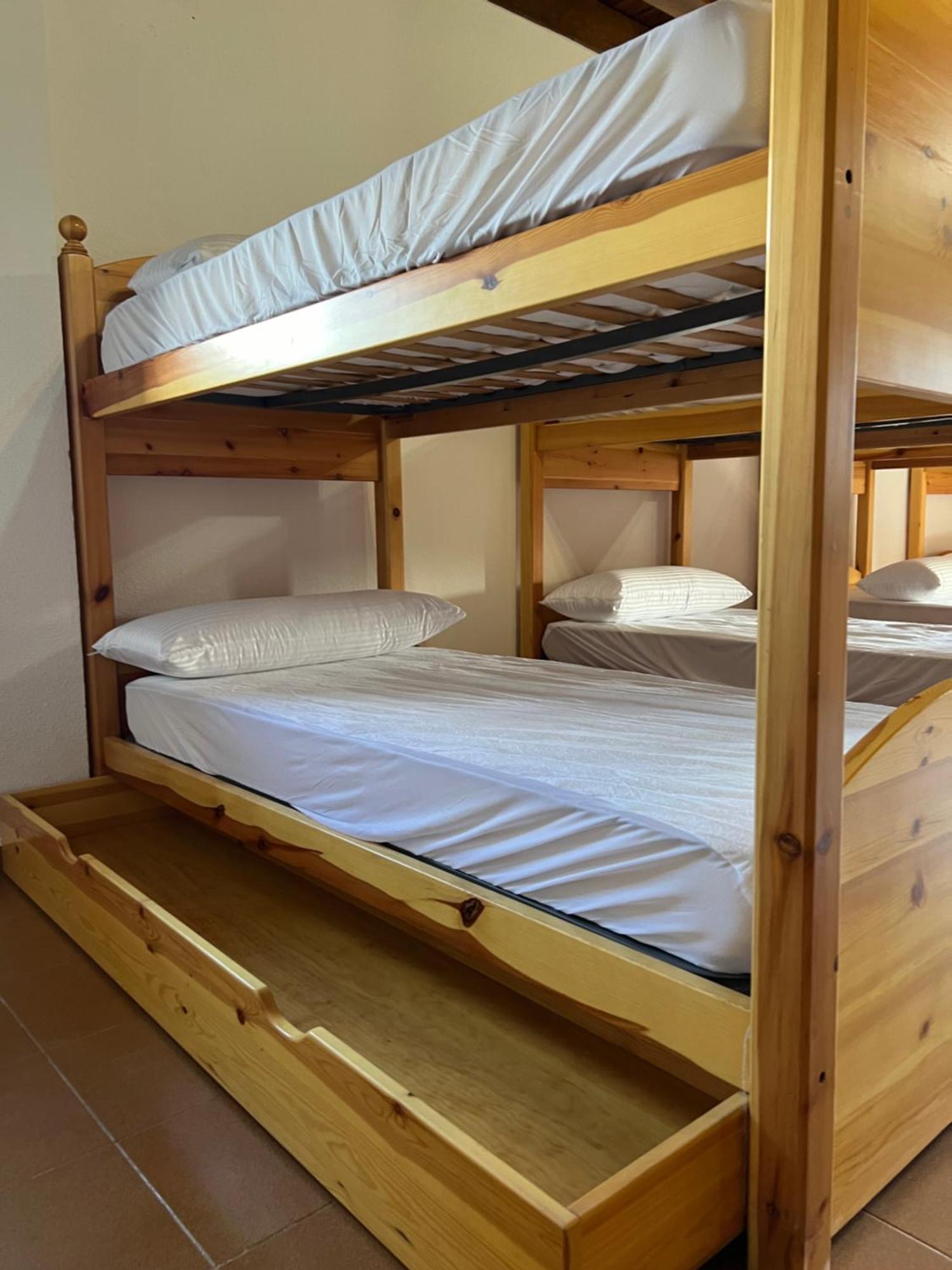 Albergue Pinares - La Casona De Revenga Regumiel de la Sierra Ngoại thất bức ảnh